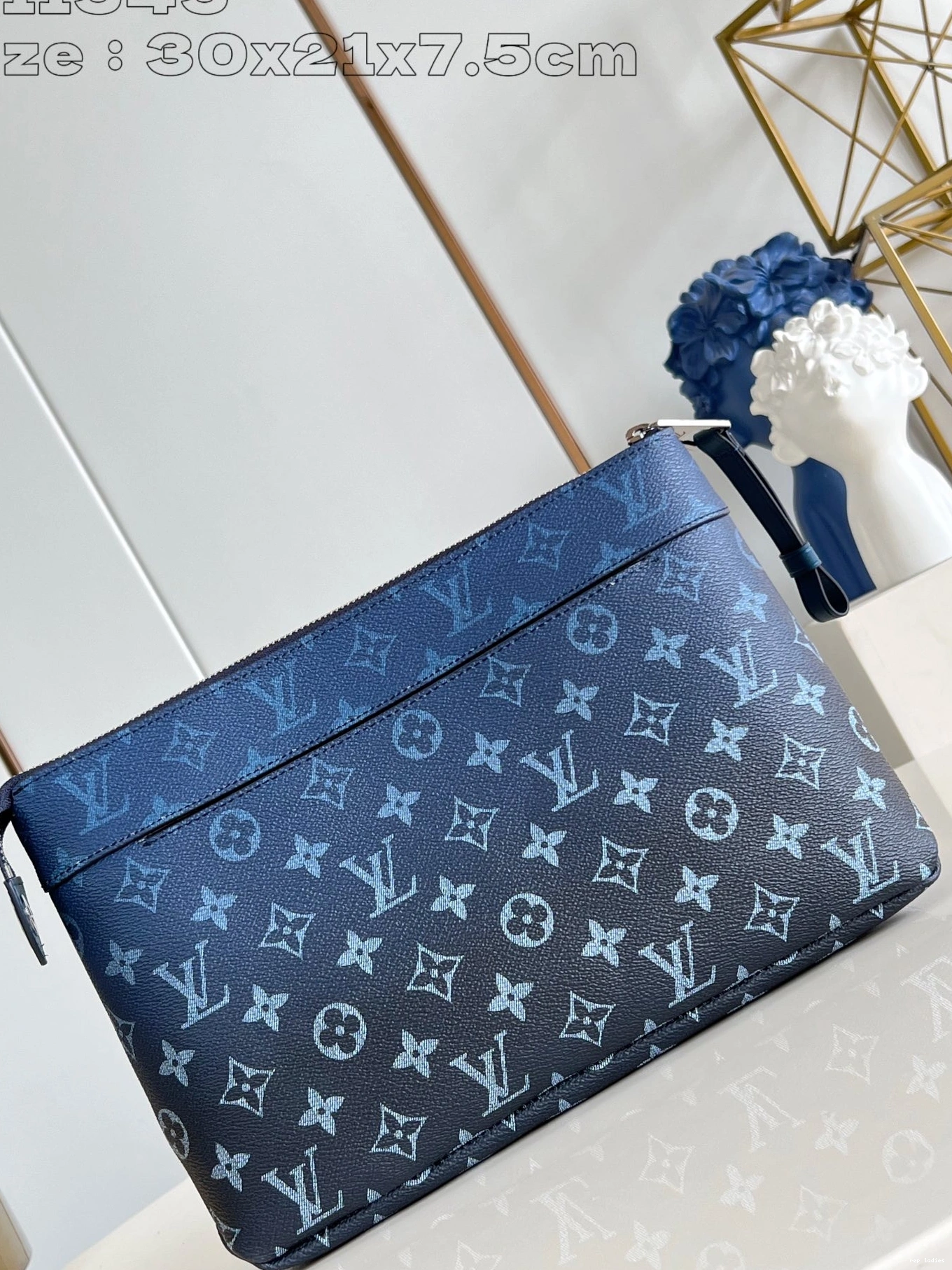 Cheap VOYAGE LOUIS POCHETTE VUITTON SOUPLE-30*21*7.5CM 0812